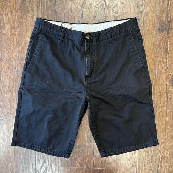 Volcom shorts SZ 32 - Picture 1 of 4